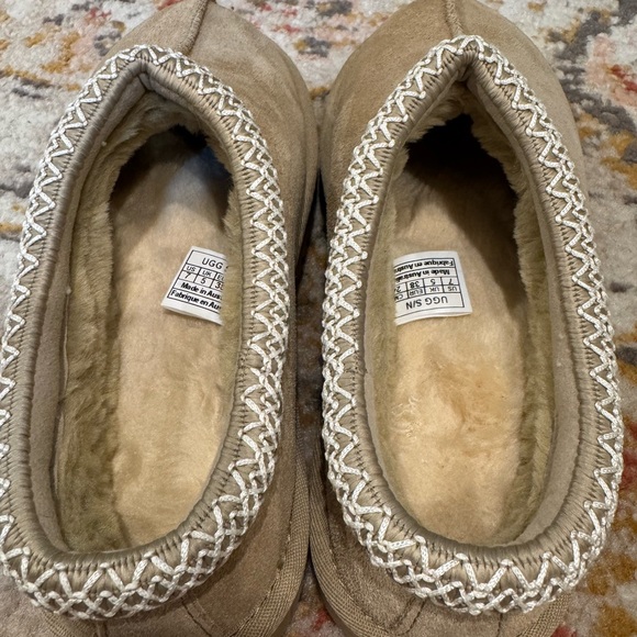 Tasman slippers - Picture 3 of 5